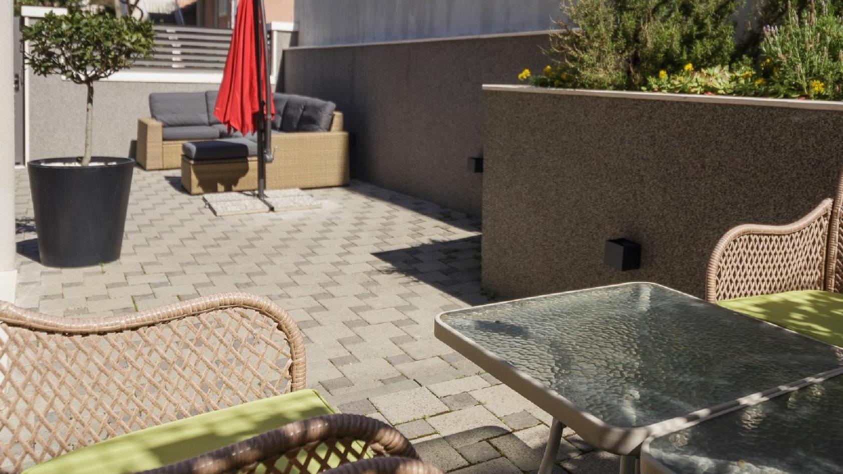 Holiday Home Aspalathos - With Free Parking, Near The Beach, A Few Minutes' Walking Distance To The Unesco Palace スプリト エクステリア 写真