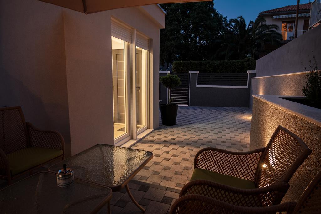 Holiday Home Aspalathos - With Free Parking, Near The Beach, A Few Minutes' Walking Distance To The Unesco Palace スプリト 部屋 写真