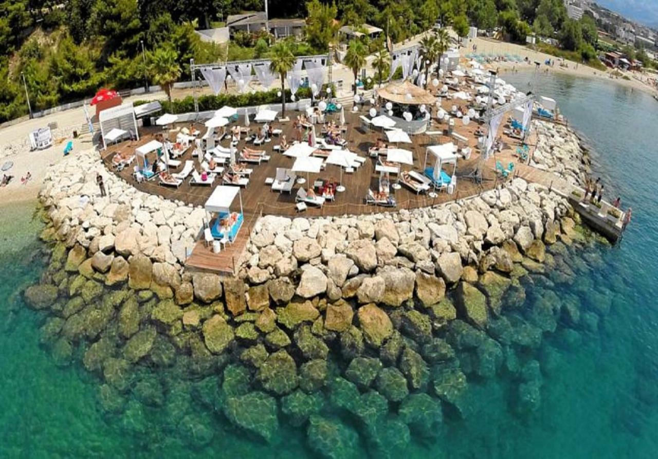 Holiday Home Aspalathos - With Free Parking, Near The Beach, A Few Minutes' Walking Distance To The Unesco Palace スプリト エクステリア 写真