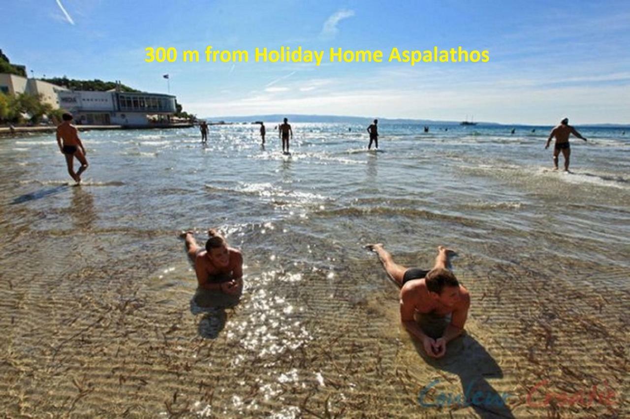 Holiday Home Aspalathos - With Free Parking, Near The Beach, A Few Minutes' Walking Distance To The Unesco Palace スプリト エクステリア 写真