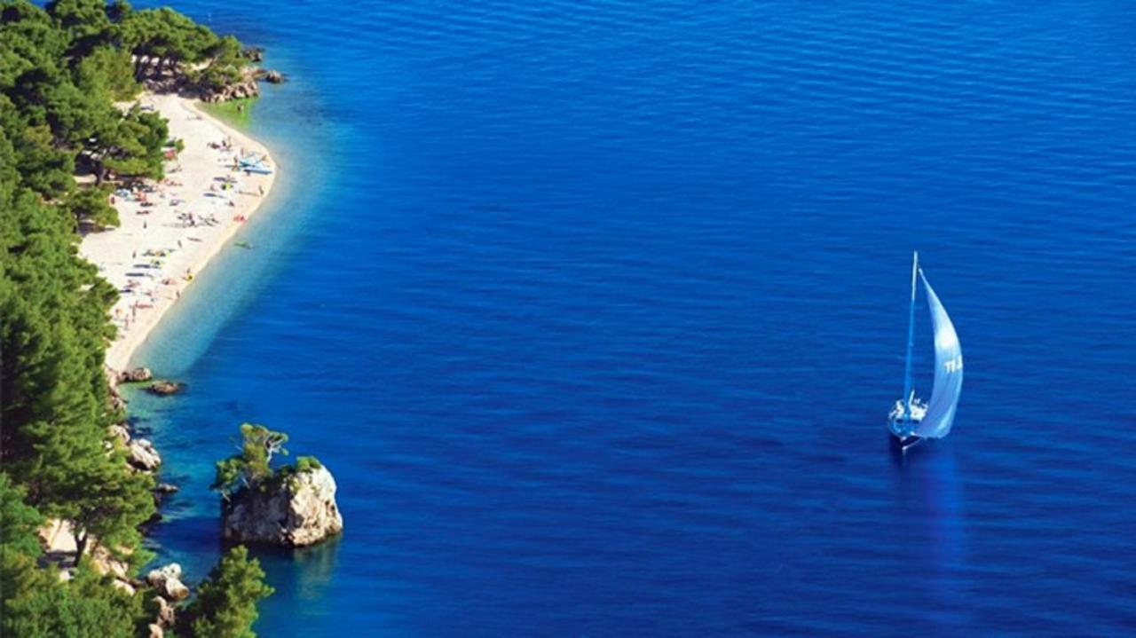Holiday Home Aspalathos - With Free Parking, Near The Beach, A Few Minutes' Walking Distance To The Unesco Palace スプリト エクステリア 写真